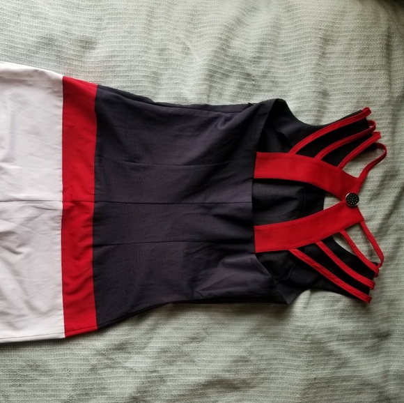 Dress with Roses - Picture 6 of 7